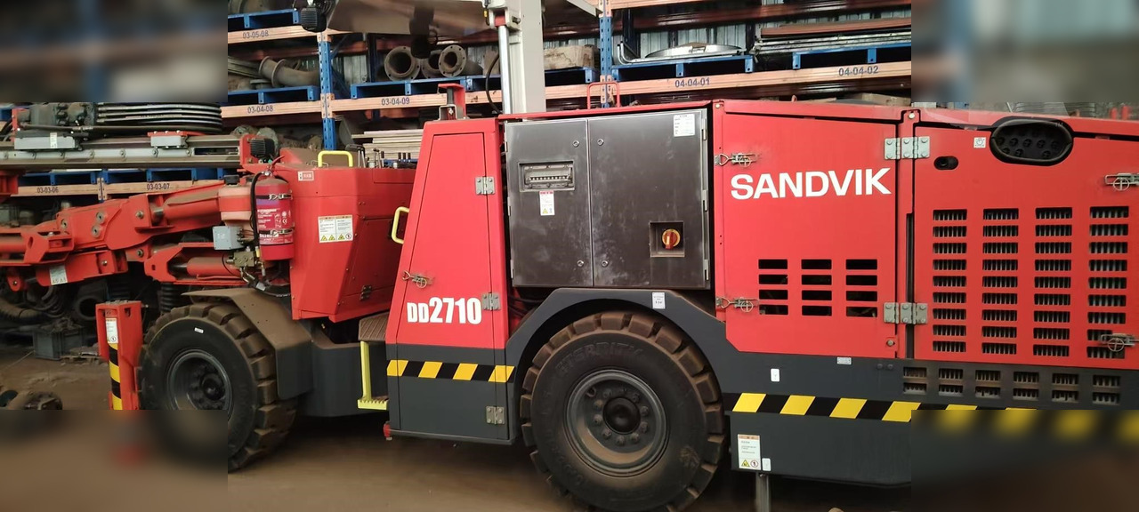2023 SANDVIK DD2710 - آلة حفر موجهة: صورة 1 2023 SANDVIK DD2710 - آلة حفر موجهة: صورة 1