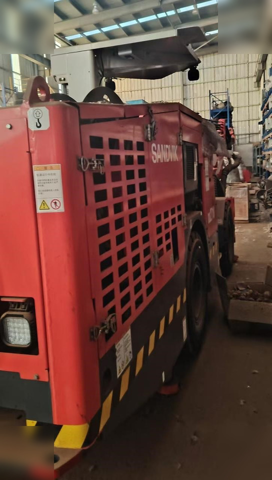 2023 SANDVIK DD2710 - آلة حفر موجهة: صورة 2 2023 SANDVIK DD2710 - آلة حفر موجهة: صورة 2