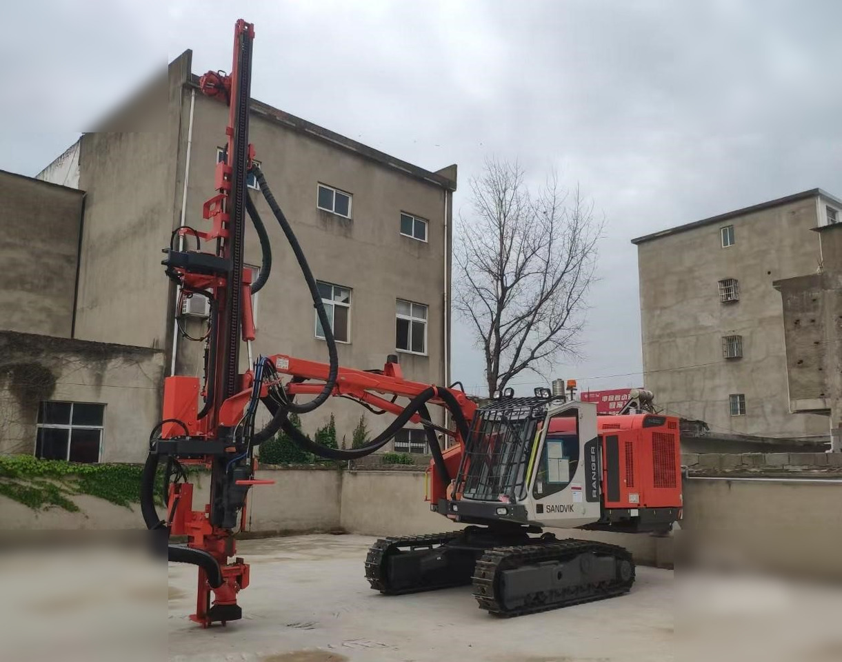 2023 SANDVIK DX800 - برج الحفر: صورة 1 2023 SANDVIK DX800 - برج الحفر: صورة 1