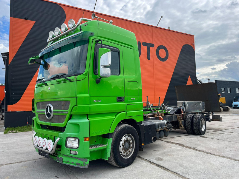 Mercedes-Benz Actros 1832 4x2 V6 ENGINE / CHASSIS L=7100 mm - شاحنة هيكل كابينة: صورة 2 Mercedes-Benz Actros 1832 4x2 V6 ENGINE / CHASSIS L=7100 mm - شاحنة هيكل كابينة: صورة 2