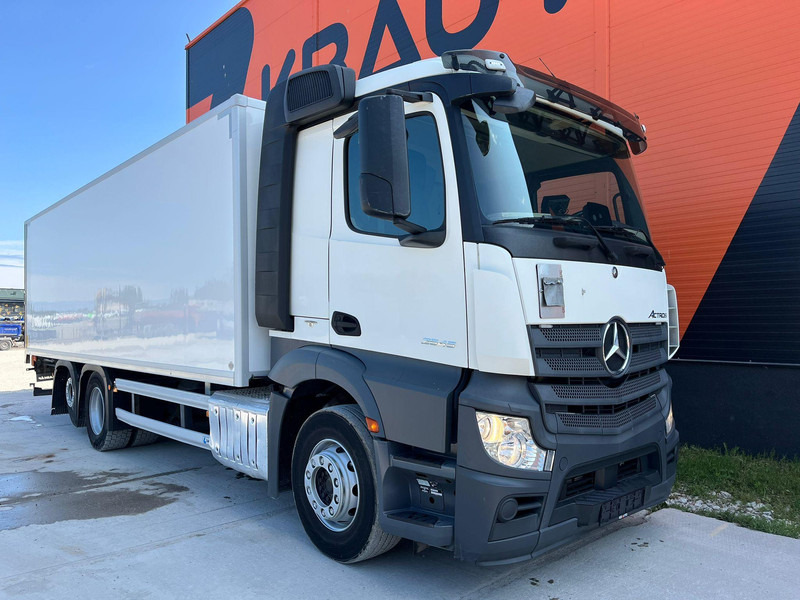 Mercedes-Benz Actros 2545 6x2 BOX L=7526 mm - شاحنة مقفلة: صورة 3 Mercedes-Benz Actros 2545 6x2 BOX L=7526 mm - شاحنة مقفلة: صورة 3