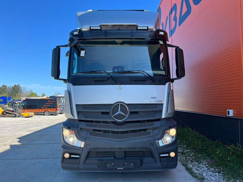 Mercedes-Benz Actros 2551 6x2 FOR SALE AS CHASSIS / CHASSIS L=7600 mm - شاحنة هيكل كابينة: صورة 2 Mercedes-Benz Actros 2551 6x2 FOR SALE AS CHASSIS / CHASSIS L=7600 mm - شاحنة هيكل كابينة: صورة 2