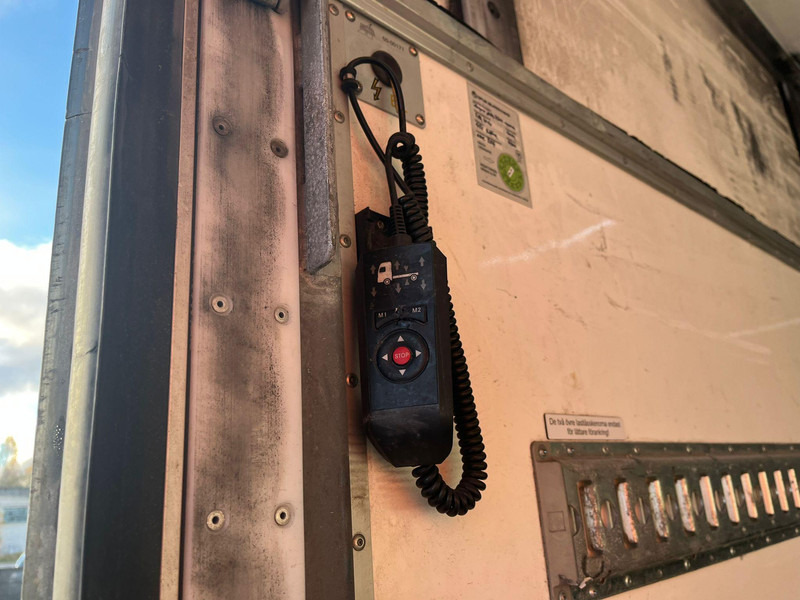 شاحنة مقفلة Mercedes-Benz Antos 2543 6x2*4 LIFTABLE BOX ROOF / BOX L=7773 mm: صورة 12