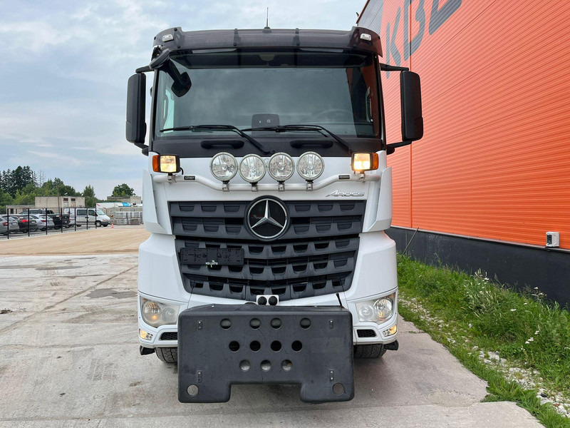 Mercedes-Benz Arocs 3242 8x4 PK22002 / RETARDER / SNOW PLOW EQUIPMENT / GRAPPLE - شاحنة ذات خطاف, شاحنة كرين: صورة 3 Mercedes-Benz Arocs 3242 8x4 PK22002 / RETARDER / SNOW PLOW EQUIPMENT / GRAPPLE - شاحنة ذات خطاف, شاحنة كرين: صورة 3
