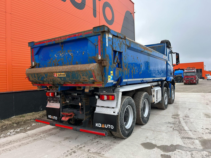 شاحنة قلاب Mercedes-Benz Arocs 3251 8x4 RETARDER / FULL STEEL / BOX L=5605 mm: صورة 6