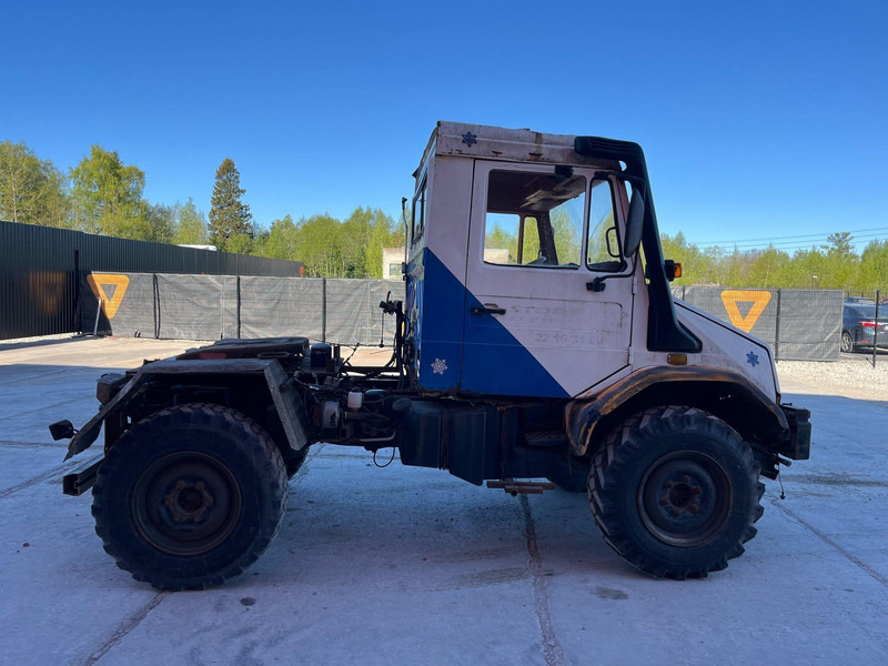 Mercedes-Benz Unimog U130 4x4 - وحدة جر: صورة 5 Mercedes-Benz Unimog U130 4x4 - وحدة جر: صورة 5