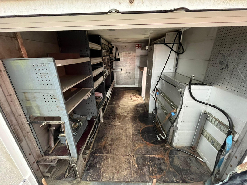 Renault D12 4x2 WORKSHOP ON WHEELS / FASSI M30A.13 / BOX L=4459 mm Renault D12 4x2 WORKSHOP ON WHEELS / FASSI M30A.13 / BOX L=4459 mm: صورة 15 Renault D12 4x2 WORKSHOP ON WHEELS / FASSI M30A.13 / BOX L=4459 mm Renault D12 4x2 WORKSHOP ON WHEELS / FASSI M30A.13 / BOX L=4459 mm: صورة 15