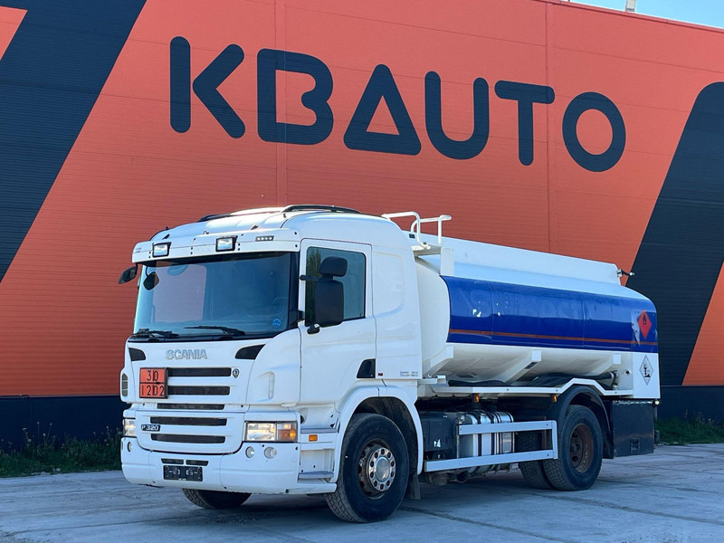 Scania P 320 4x2 TANK 11000 l / 2000 + 3000 + 3000 + 3000 l - شاحنة صهريج: صورة 1 Scania P 320 4x2 TANK 11000 l / 2000 + 3000 + 3000 + 3000 l - شاحنة صهريج: صورة 1