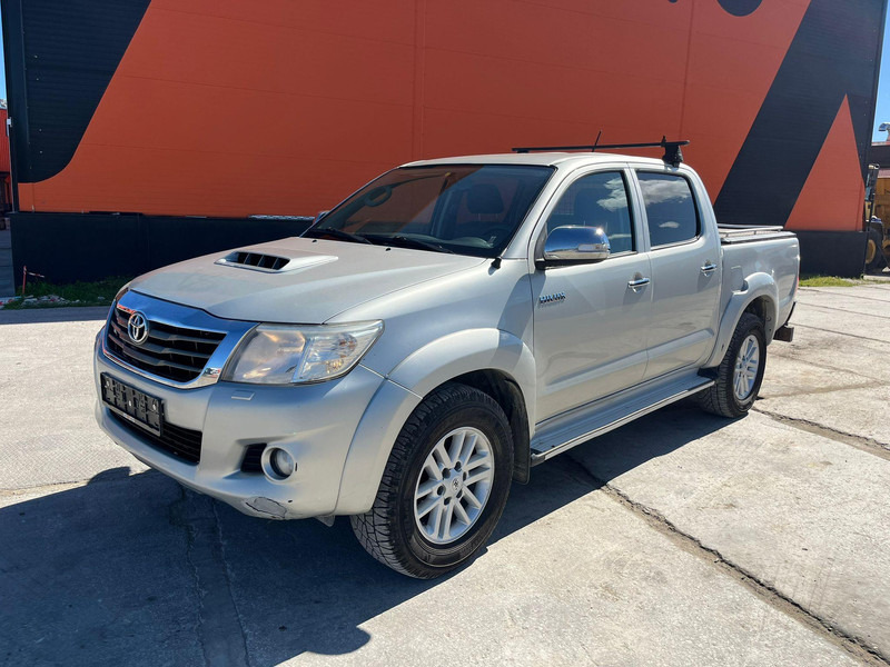 Toyota Hilux 4x4 - سيارة: صورة 2 Toyota Hilux 4x4 - سيارة: صورة 2