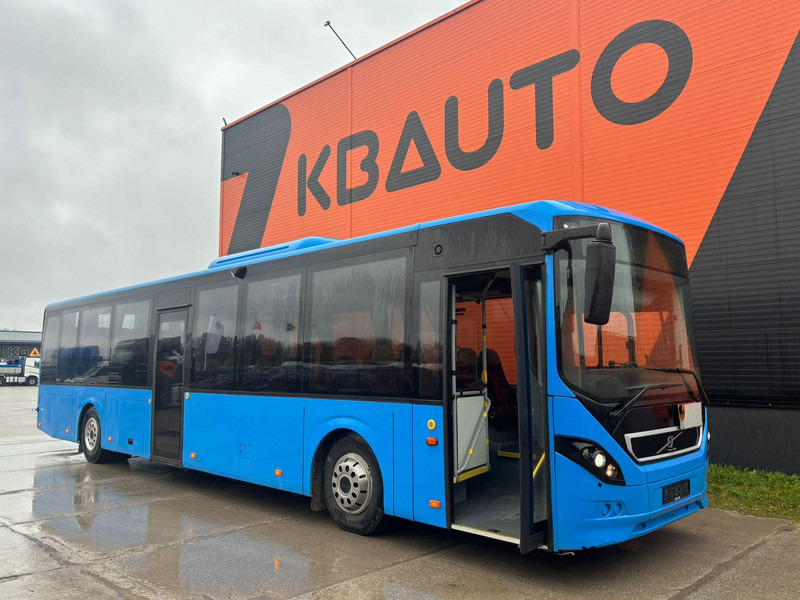 Volvo B8RLE 8900 4x2 45 SEATS / AC / AUXILIARY HEATER - حافلة سوبربان: صورة 1 Volvo B8RLE 8900 4x2 45 SEATS / AC / AUXILIARY HEATER - حافلة سوبربان: صورة 1