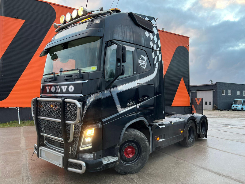 Volvo FH 16 750 6x4 GCW 80 ton / RETARDER / HYDRAULICS / TANDEM AXLE LIFT - وحدة جر: صورة 2 Volvo FH 16 750 6x4 GCW 80 ton / RETARDER / HYDRAULICS / TANDEM AXLE LIFT - وحدة جر: صورة 2