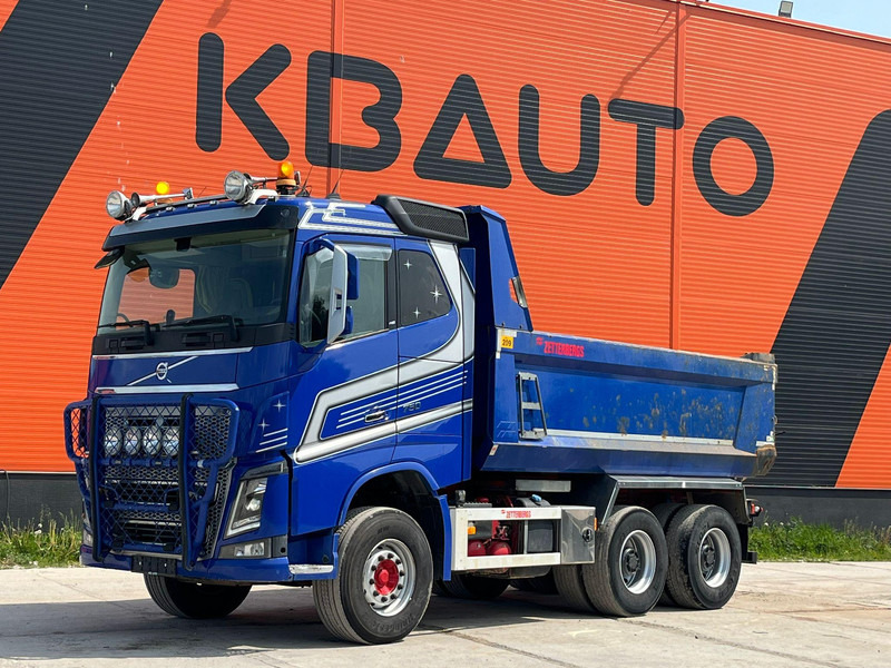 Volvo FH 16 750 6x4 RETARDER / TANDEM AXLE LIFT / BIG AXLES / BOX L=4732 mm - شاحنة قلاب: صورة 1 Volvo FH 16 750 6x4 RETARDER / TANDEM AXLE LIFT / BIG AXLES / BOX L=4732 mm - شاحنة قلاب: صورة 1