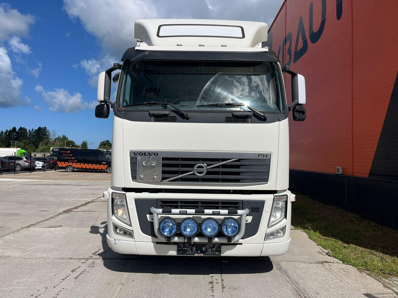 Volvo FH 400 6x2 BOX L=7400 - شاحنة مقفلة: صورة 2 Volvo FH 400 6x2 BOX L=7400 - شاحنة مقفلة: صورة 2
