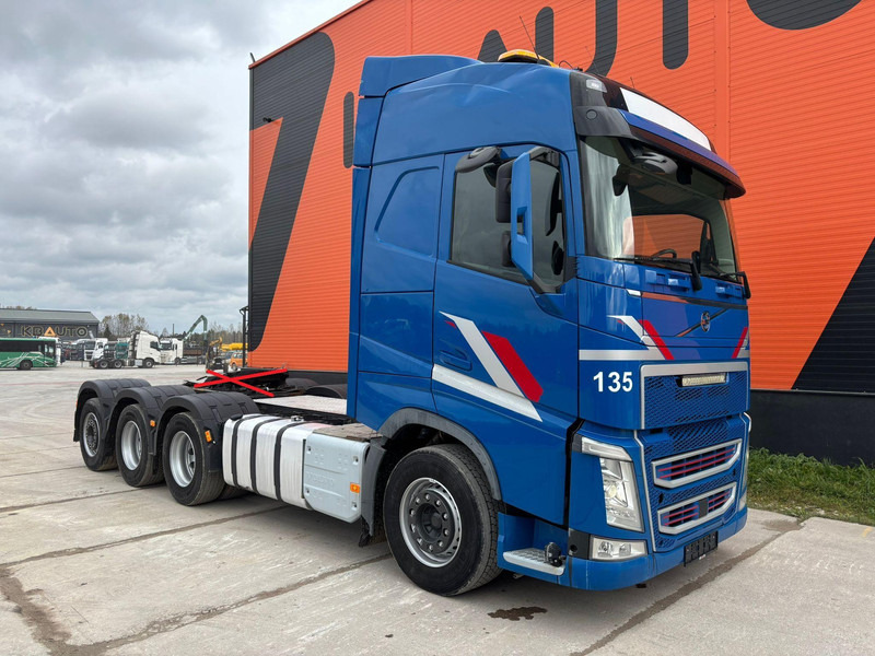 Volvo FH 500 8x4*4 FOR SALE AS CHASSIS / GCW 70 ton / PTO / CHASSIS L=6420 mm - شاحنة هيكل كابينة: صورة 4 Volvo FH 500 8x4*4 FOR SALE AS CHASSIS / GCW 70 ton / PTO / CHASSIS L=6420 mm - شاحنة هيكل كابينة: صورة 4