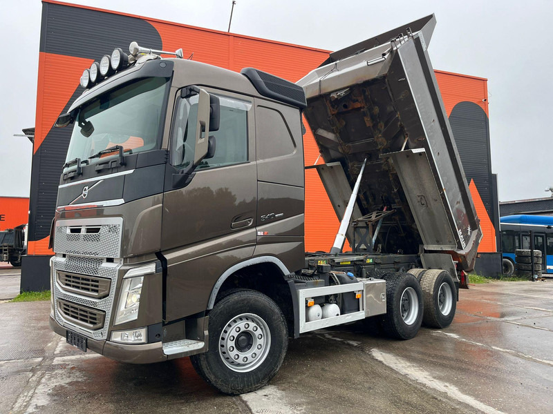 Volvo FH 540 6x4 RETARDER / TANDEM AXLE LIFT / BIG AXLES / BOX L=4487 mm - شاحنة قلاب: صورة 2 Volvo FH 540 6x4 RETARDER / TANDEM AXLE LIFT / BIG AXLES / BOX L=4487 mm - شاحنة قلاب: صورة 2