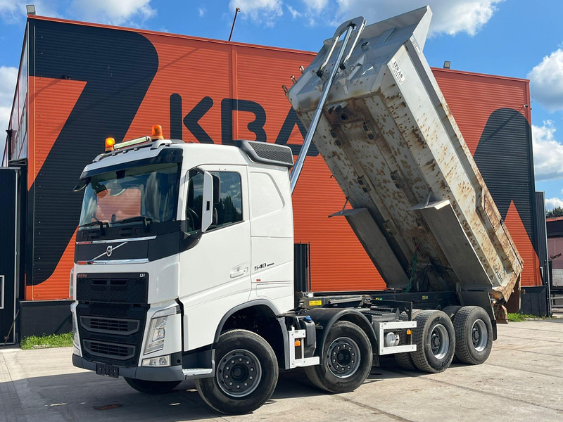 Volvo FH 540 8x4 RETARDER / TANDEM AXLE LIFT / BOX L=5501 mm - شاحنة قلاب: صورة 2 Volvo FH 540 8x4 RETARDER / TANDEM AXLE LIFT / BOX L=5501 mm - شاحنة قلاب: صورة 2
