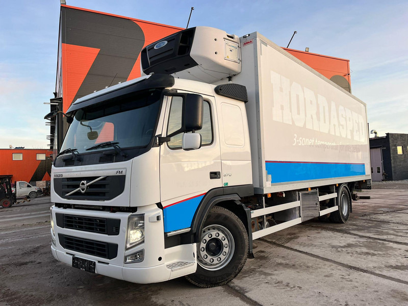 Volvo FM 370 4x2 SUPRA 950 Mt / BOX L=7746 mm - شاحنة الفريزر: صورة 2 Volvo FM 370 4x2 SUPRA 950 Mt / BOX L=7746 mm - شاحنة الفريزر: صورة 2