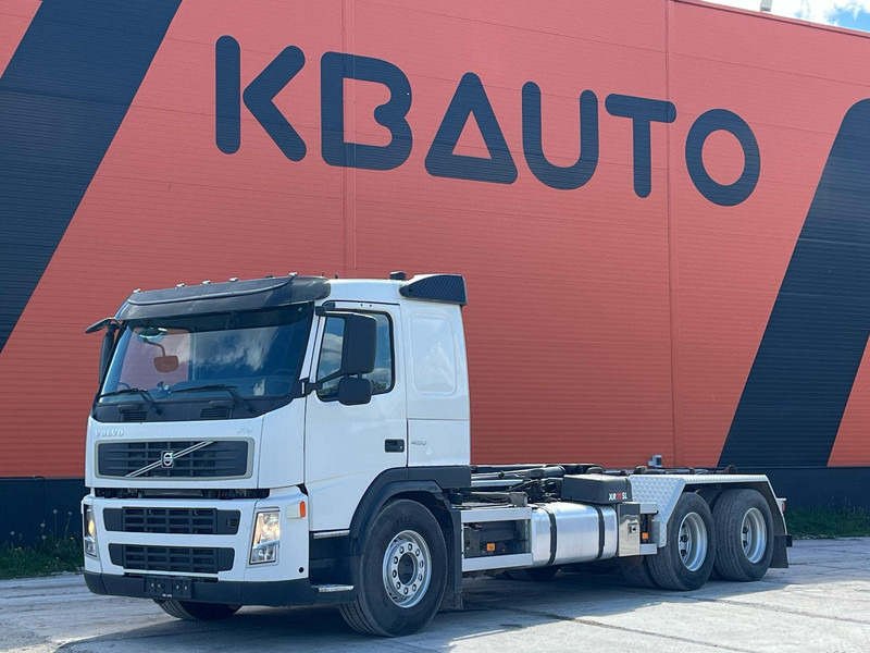 Volvo FM 420 6x4 HIAB 20 ton / L=5600 mm - شاحنة ذات خطاف: صورة 1 Volvo FM 420 6x4 HIAB 20 ton / L=5600 mm - شاحنة ذات خطاف: صورة 1
