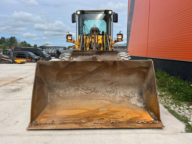 Volvo L 90 F 4x4 CENTRAL LUBRICATION / AC - اللودر بعجل: صورة 3 Volvo L 90 F 4x4 CENTRAL LUBRICATION / AC - اللودر بعجل: صورة 3