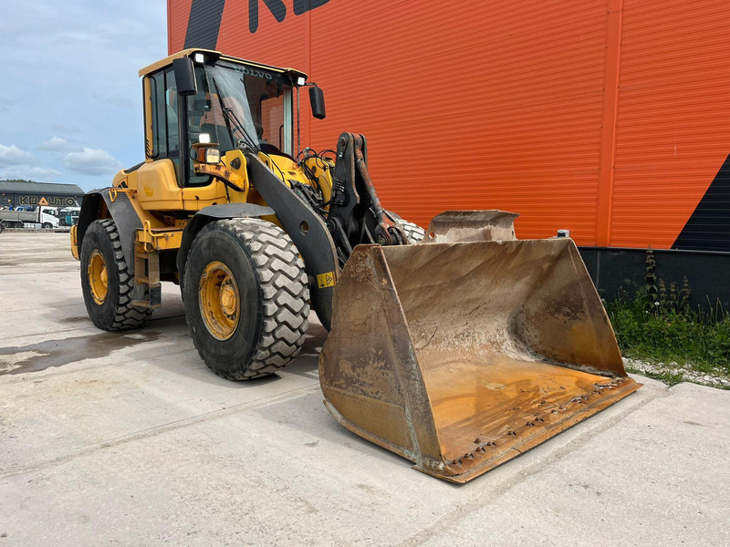 Volvo L 90 F 4x4 CENTRAL LUBRICATION / AC - اللودر بعجل: صورة 4 Volvo L 90 F 4x4 CENTRAL LUBRICATION / AC - اللودر بعجل: صورة 4