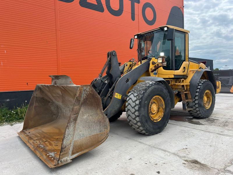 Volvo L 90 F 4x4 CENTRAL LUBRICATION / AC - اللودر بعجل: صورة 2 Volvo L 90 F 4x4 CENTRAL LUBRICATION / AC - اللودر بعجل: صورة 2