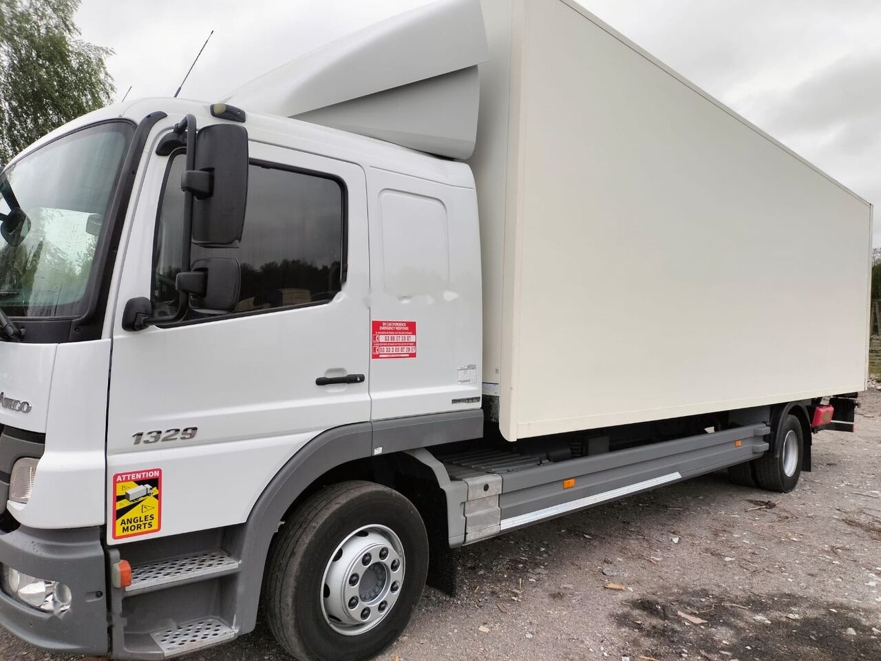 Mercedes-Benz ATEGO 1329 - شاحنة صندوق متساوي: صورة 4 Mercedes-Benz ATEGO 1329 - شاحنة صندوق متساوي: صورة 4