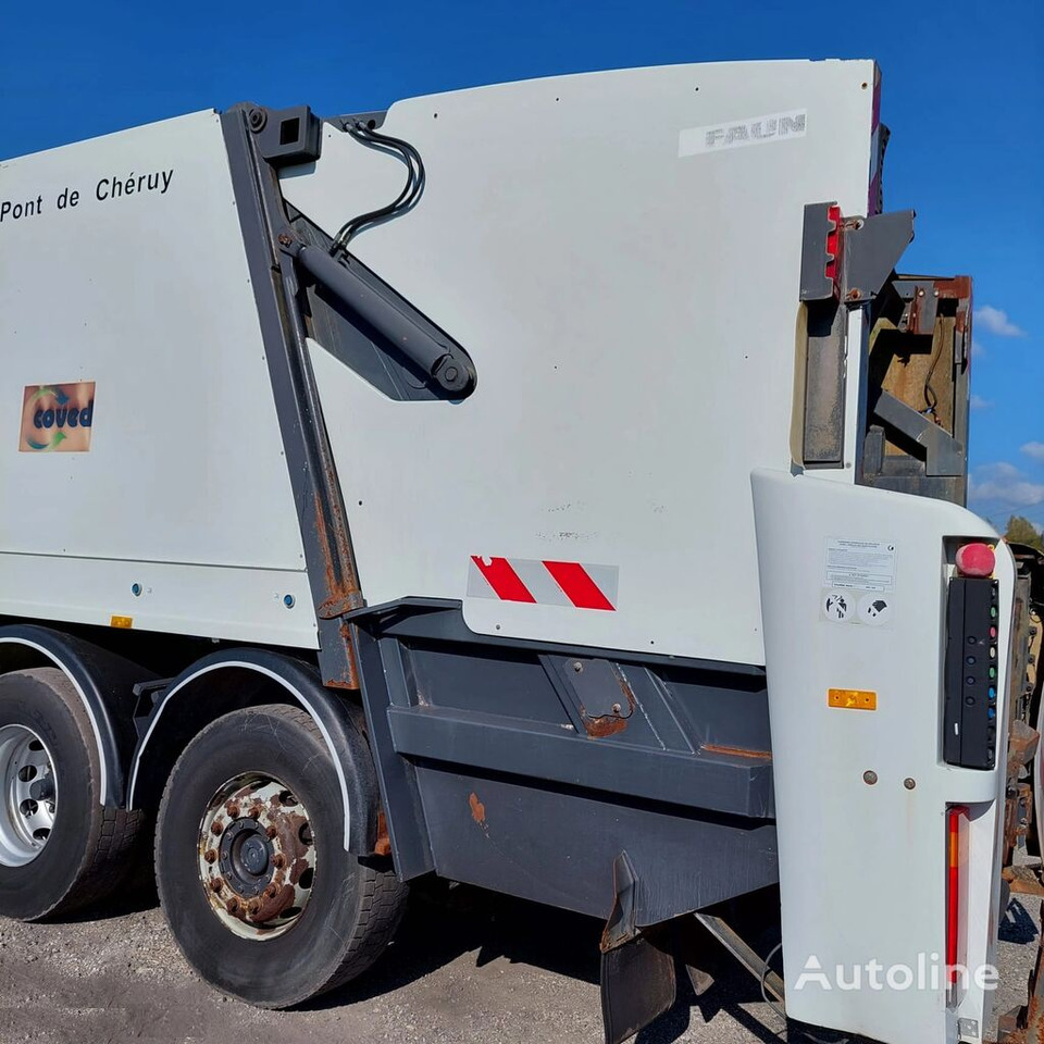 Scania 94D 300 - شاحنة النفايات: صورة 2 Scania 94D 300 - شاحنة النفايات: صورة 2