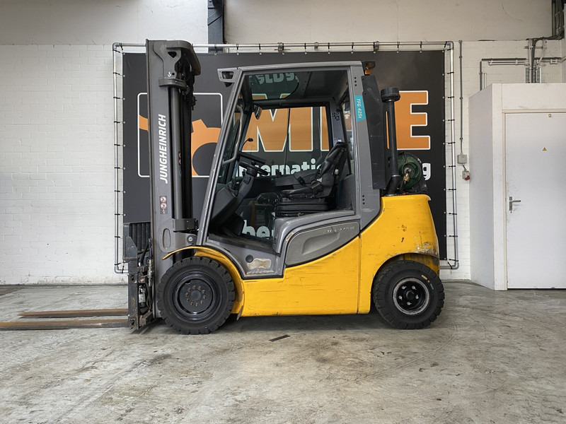Jungheinrich TFG425s - رافعة شوكية تعمل بالغاز: صورة 2 Jungheinrich TFG425s - رافعة شوكية تعمل بالغاز: صورة 2