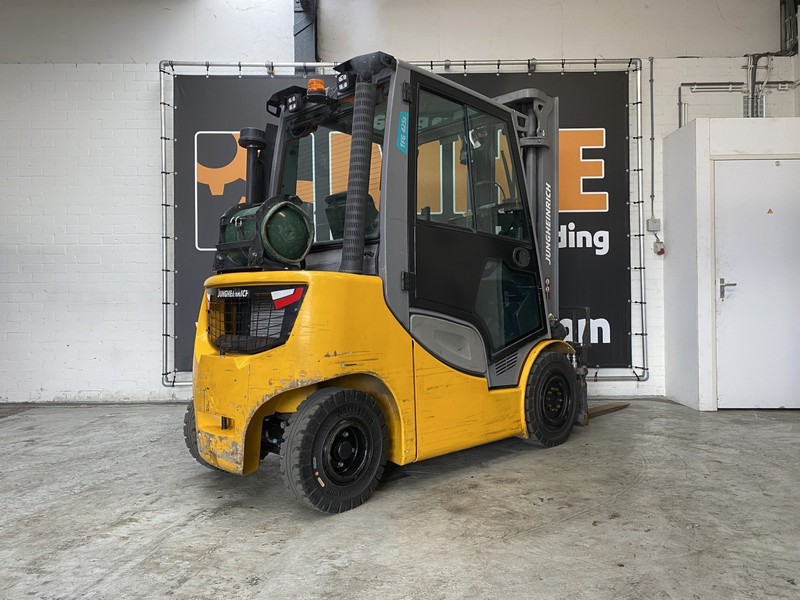Jungheinrich TFG425s - رافعة شوكية تعمل بالغاز: صورة 4 Jungheinrich TFG425s - رافعة شوكية تعمل بالغاز: صورة 4