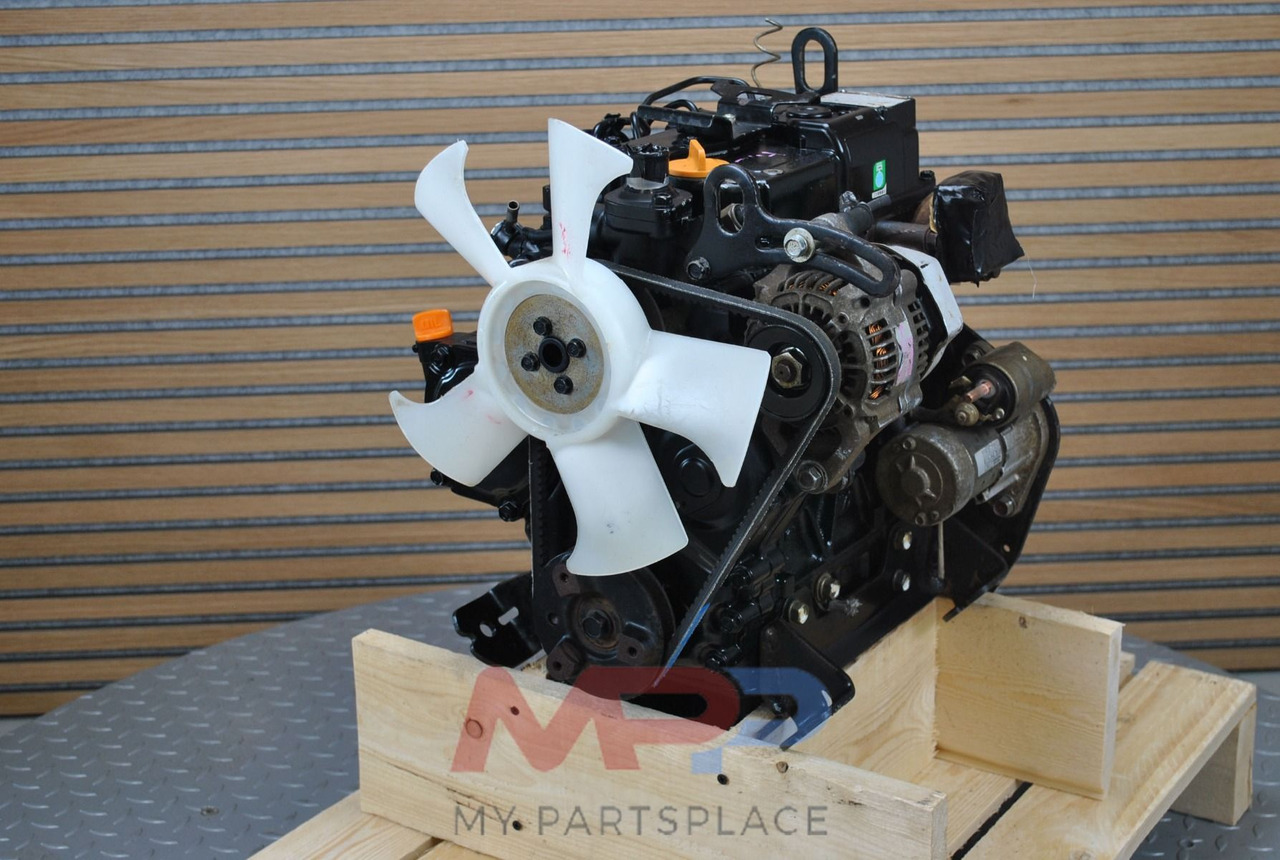 Yanmar Yanmar 3TNM72 - محرك - الآلات الزراعية: صورة 1 Yanmar Yanmar 3TNM72 - محرك - الآلات الزراعية: صورة 1