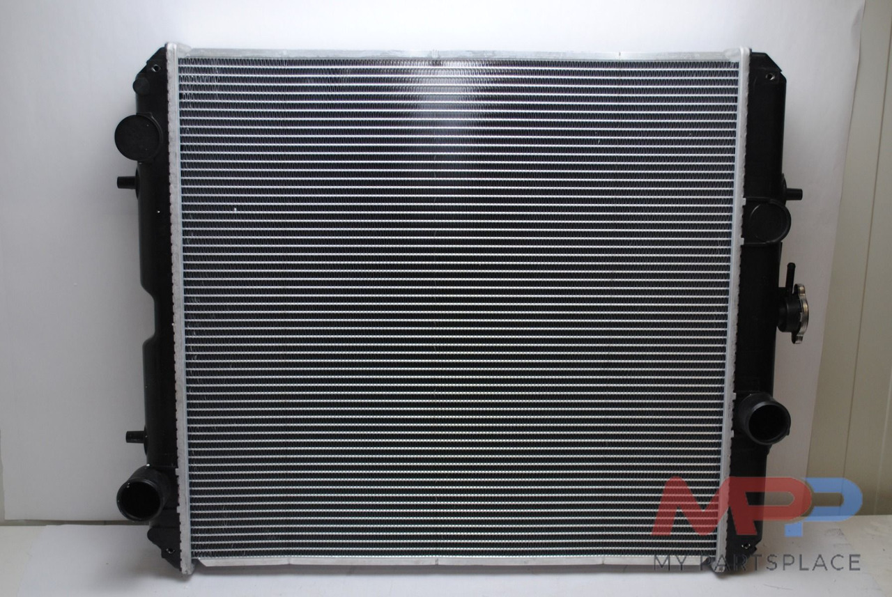 Yanmar Yanmar 4TNV98 Radiator 29940-44500 12994044500 - محرك: صورة 2 Yanmar Yanmar 4TNV98 Radiator 29940-44500 12994044500 - محرك: صورة 2