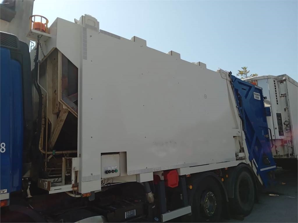DAF Superstructure garbage truck MOL VDK PUSHER 20m3 - شاحنة النفايات: صورة 5 DAF Superstructure garbage truck MOL VDK PUSHER 20m3 - شاحنة النفايات: صورة 5