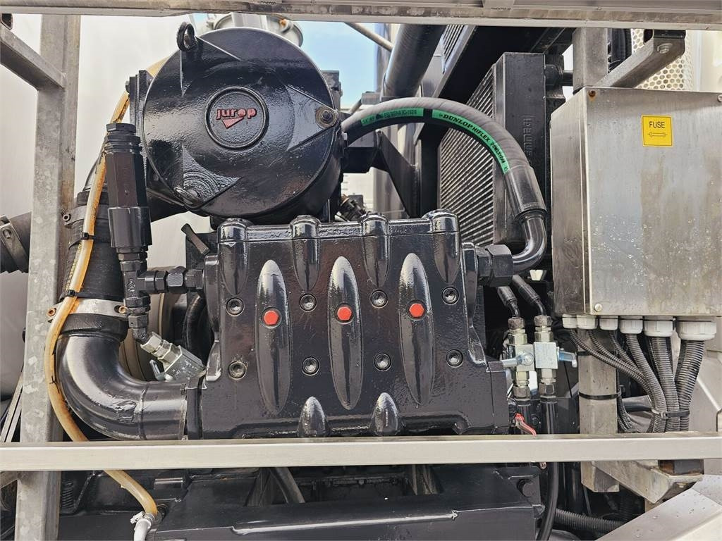 شاحنة الشفط MAN JUROP VJC9 / 5 2010 WUKO for collecting liquid was: صورة 24