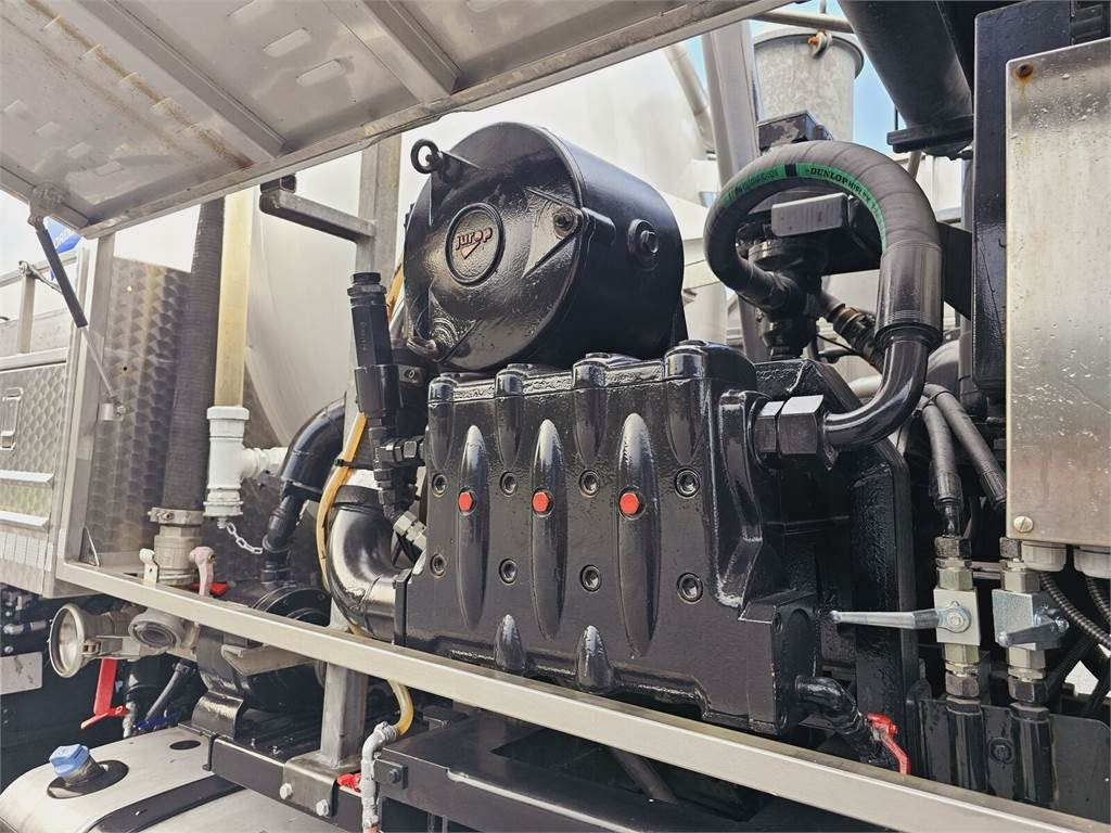 شاحنة الشفط MAN JUROP VJC9 / 5 2010 WUKO for collecting liquid was: صورة 25