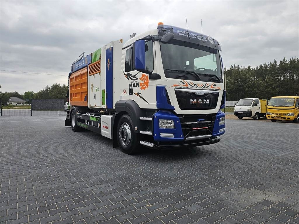 MAN RSP ESE 18/4-KM Saugbagger vacuum cleaner excavato - شاحنة الشفط: صورة 2 MAN RSP ESE 18/4-KM Saugbagger vacuum cleaner excavato - شاحنة الشفط: صورة 2