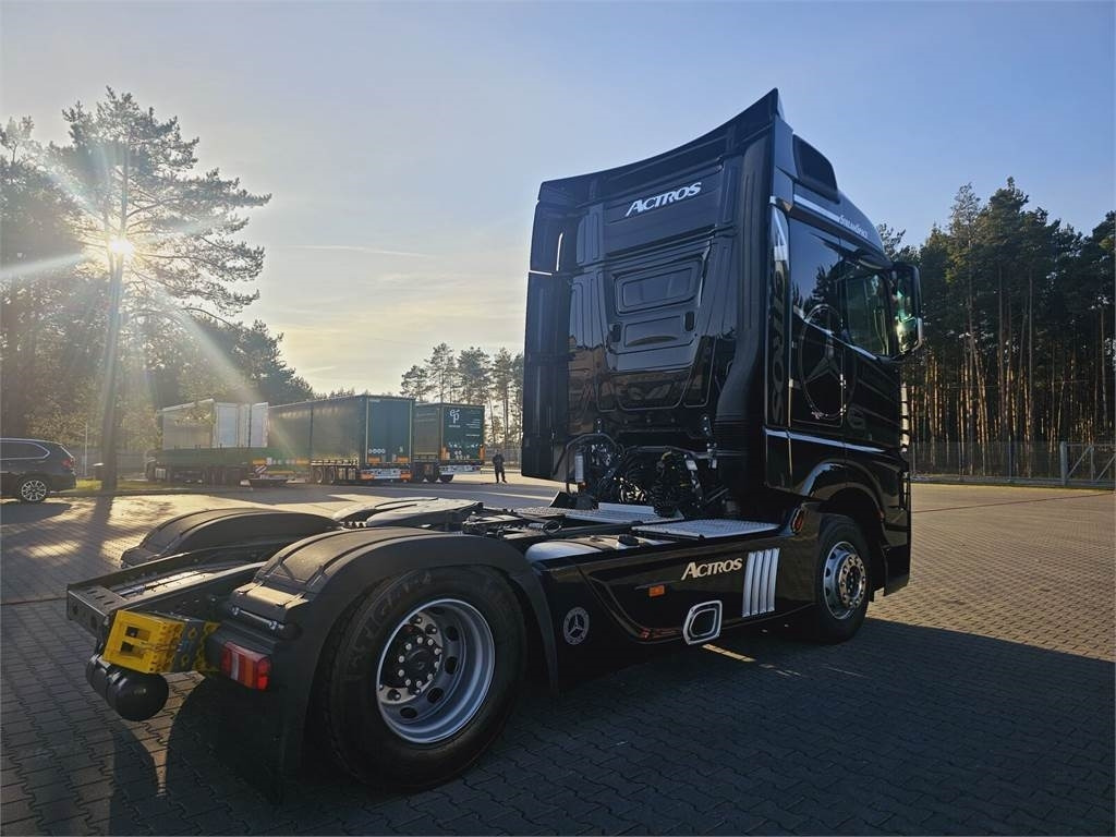 Mercedes-Benz ACTROS 1843 - وحدة جر: صورة 4 Mercedes-Benz ACTROS 1843 - وحدة جر: صورة 4