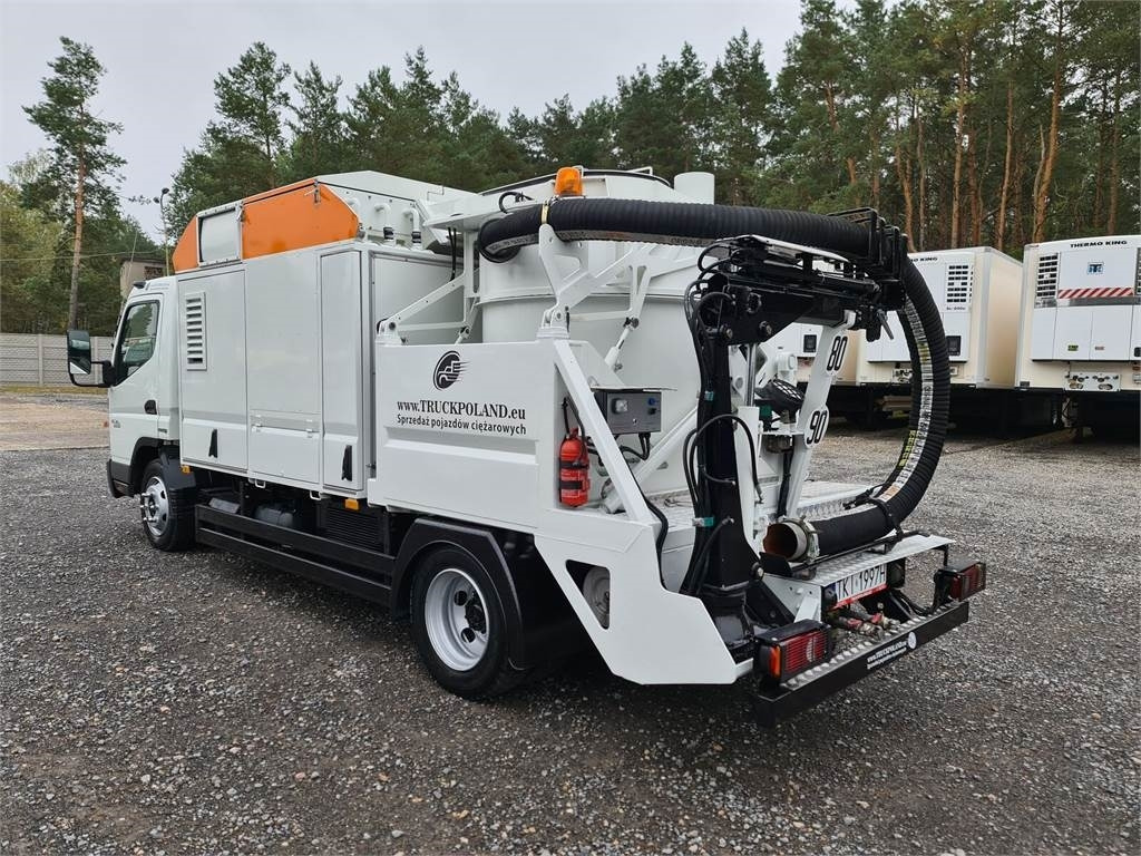 Mitsubishi CANTER odkurzacz koparka ssąca Saugbagger CITY SAU - شاحنة الشفط: صورة 5 Mitsubishi CANTER odkurzacz koparka ssąca Saugbagger CITY SAU - شاحنة الشفط: صورة 5