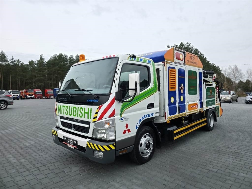 Mitsubishi CANTER odkurzacz koparka ssąca Saugbagger CITY SAU  - شاحنة الشفط: صورة 3 Mitsubishi CANTER odkurzacz koparka ssąca Saugbagger CITY SAU  - شاحنة الشفط: صورة 3