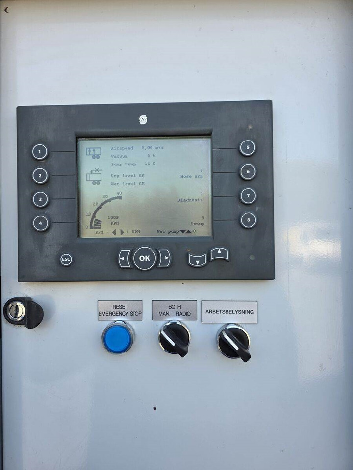 شاحنة الشفط Scania Larsen FlexVac 311 Vacuum suction loader: صورة 13