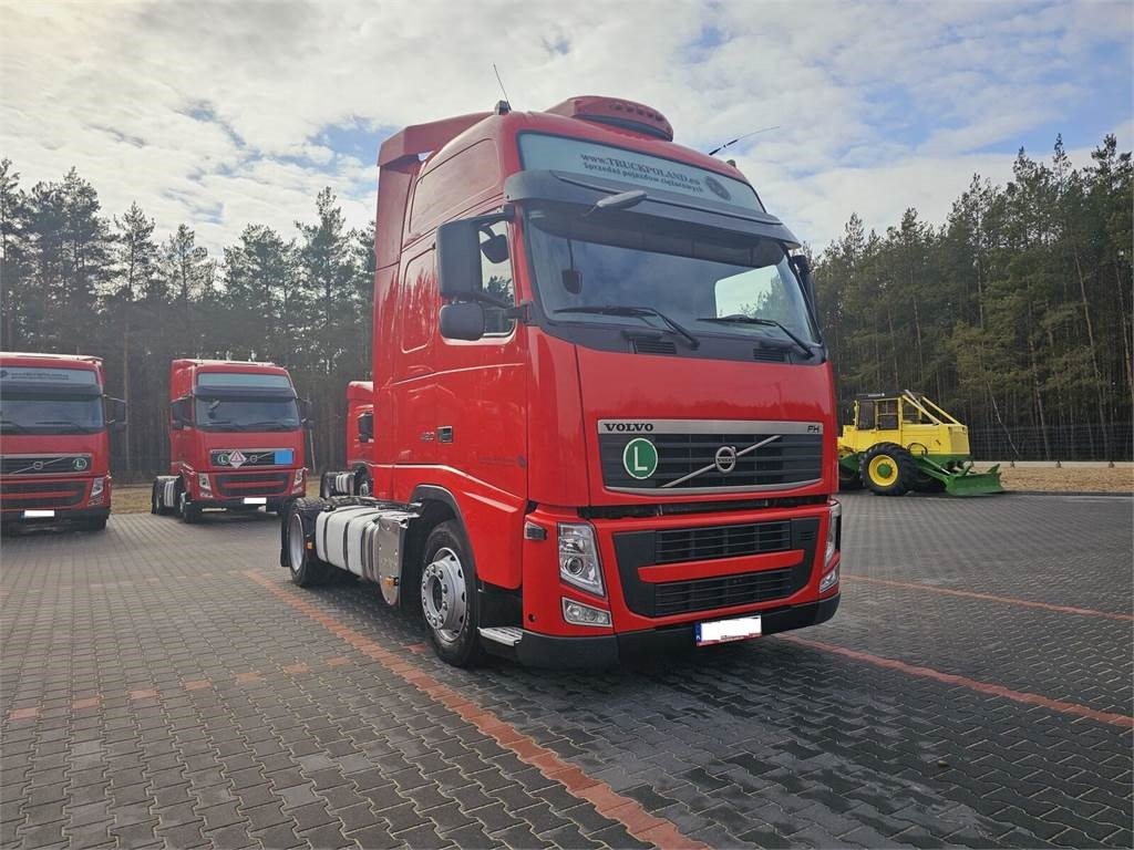 Volvo FH13 XXL EURO 5 2011 + KRONE MEGA RAISE - وحدة جر: صورة 3 Volvo FH13 XXL EURO 5 2011 + KRONE MEGA RAISE - وحدة جر: صورة 3