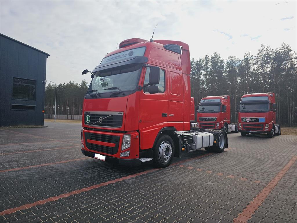 Volvo FH13 XXL EURO 5 2011 + KRONE MEGA RAISE - وحدة جر: صورة 4 Volvo FH13 XXL EURO 5 2011 + KRONE MEGA RAISE - وحدة جر: صورة 4
