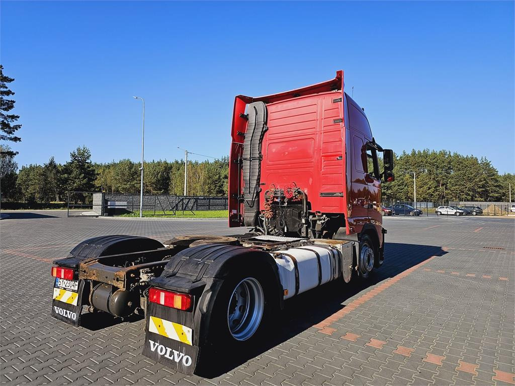 Volvo FH13 XXL MANUAL 420 EURO 5 2011 r MEGA LOW DECK - وحدة جر: صورة 5 Volvo FH13 XXL MANUAL 420 EURO 5 2011 r MEGA LOW DECK - وحدة جر: صورة 5