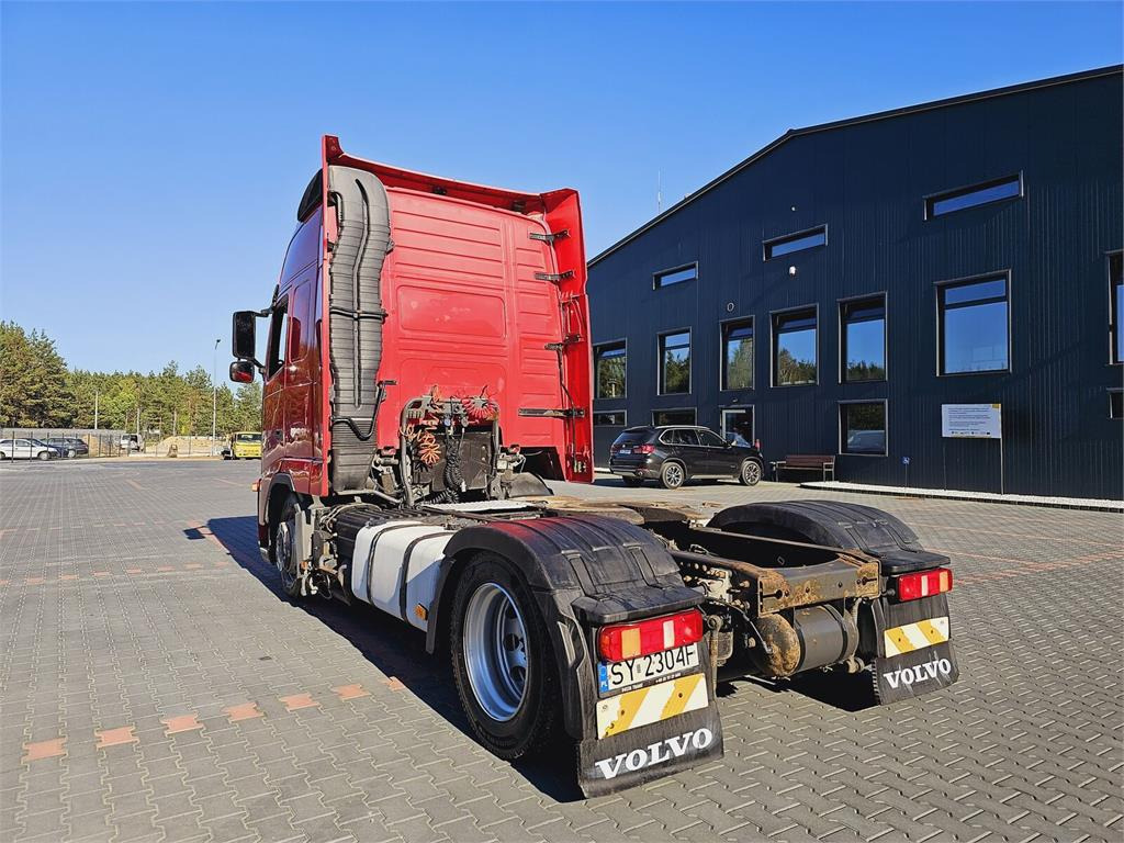Volvo FH13 XXL MANUAL 420 EURO 5 2011 r MEGA LOW DECK - وحدة جر: صورة 4 Volvo FH13 XXL MANUAL 420 EURO 5 2011 r MEGA LOW DECK - وحدة جر: صورة 4