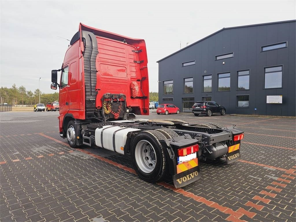 Volvo FH13 XXL NEW TIRES MANUAL 420 EURO 5 2011 - وحدة جر: صورة 4 Volvo FH13 XXL NEW TIRES MANUAL 420 EURO 5 2011 - وحدة جر: صورة 4