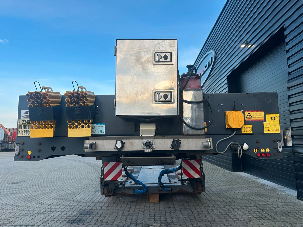 Faymonville 2 achs tiefbett / ausziehbar / Forstmaschinen - عربة منخفضة مسطحة نصف مقطورة: صورة 4 Faymonville 2 achs tiefbett / ausziehbar / Forstmaschinen - عربة منخفضة مسطحة نصف مقطورة: صورة 4