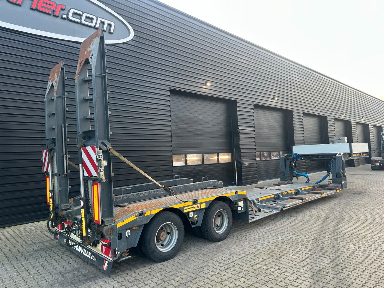 Faymonville 2 achs tiefbett / ausziehbar / Forstmaschinen - عربة منخفضة مسطحة نصف مقطورة: صورة 2 Faymonville 2 achs tiefbett / ausziehbar / Forstmaschinen - عربة منخفضة مسطحة نصف مقطورة: صورة 2