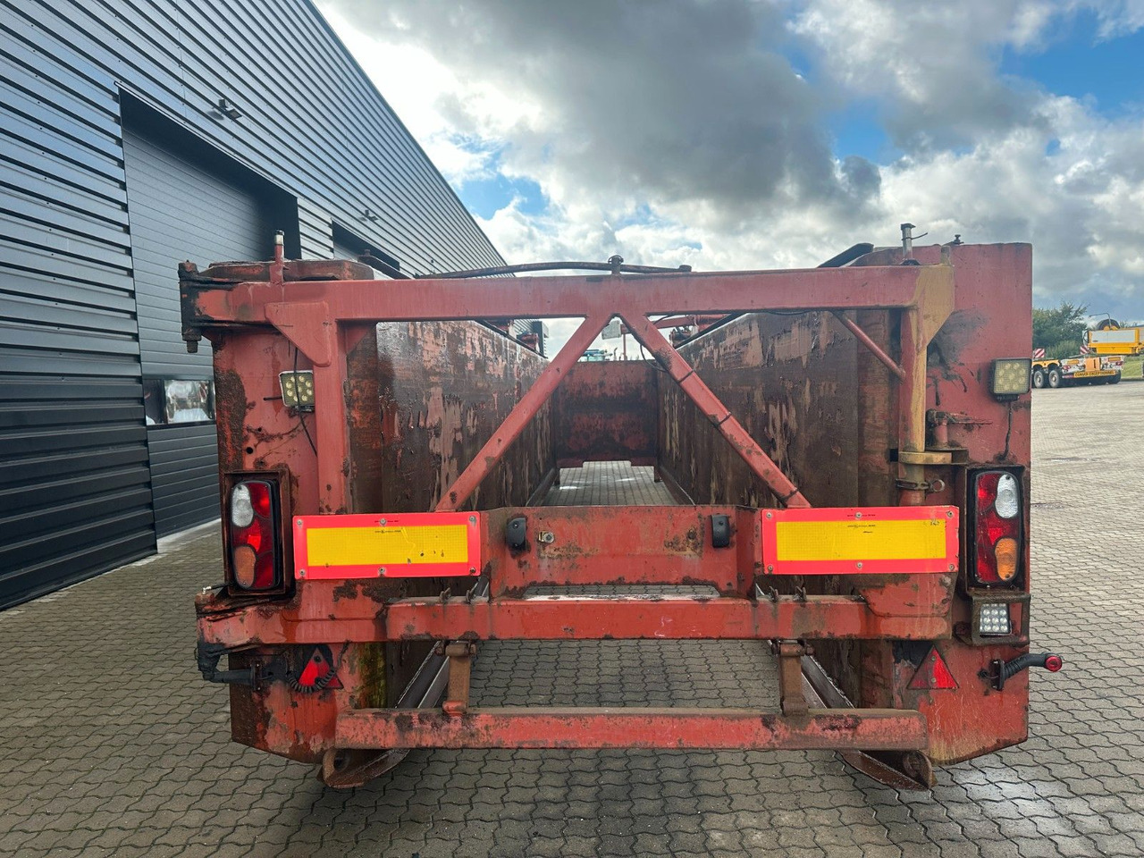 عربة منخفضة مسطحة نصف مقطورة Faymonville Prefamax 3 achs inndenlader: صورة 9 عربة منخفضة مسطحة نصف مقطورة Faymonville Prefamax 3 achs inndenlader: صورة 9