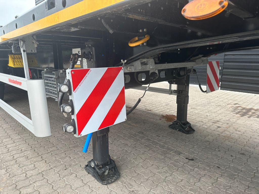 Kässbohrer 3 achs 13.600 mm Plateu - عربة منخفضة مسطحة نصف مقطورة: صورة 4 Kässbohrer 3 achs 13.600 mm Plateu - عربة منخفضة مسطحة نصف مقطورة: صورة 4