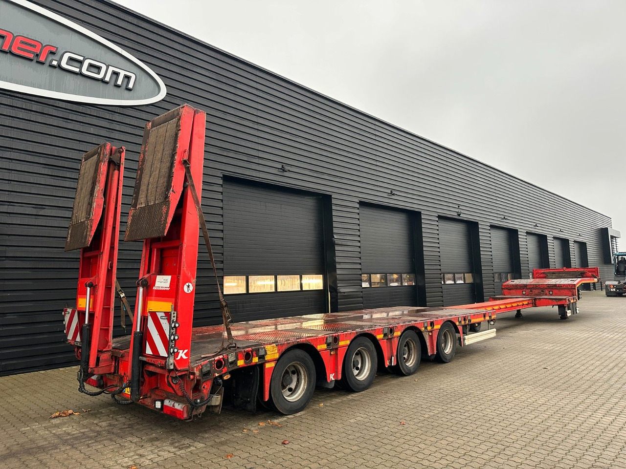 عربة منخفضة مسطحة نصف مقطورة Kässbohrer 4 achs tieflader / ausziehbar: صورة 10 عربة منخفضة مسطحة نصف مقطورة Kässbohrer 4 achs tieflader / ausziehbar: صورة 10