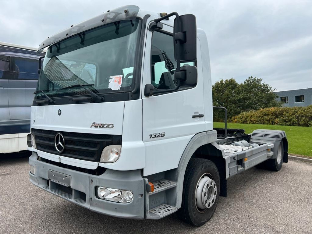 Mercedes-Benz Atego 1328 LS 4x2 + Diagnose Auflieger - وحدة جر: صورة 3 Mercedes-Benz Atego 1328 LS 4x2 + Diagnose Auflieger - وحدة جر: صورة 3